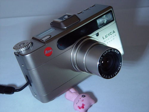 徠卡Minilux Zoom 35mm AF旁軸膠片相機 九成新，續寫攝影經典