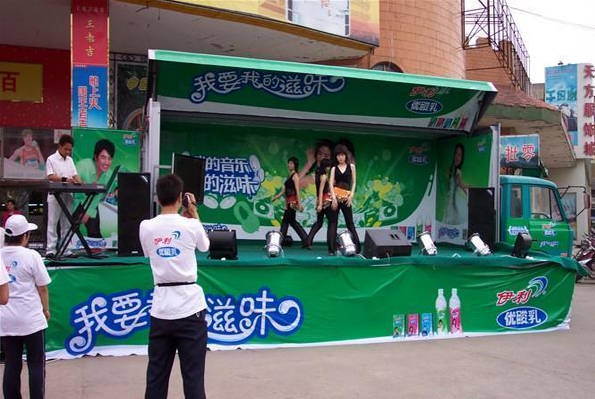 小型演出舞臺車價格